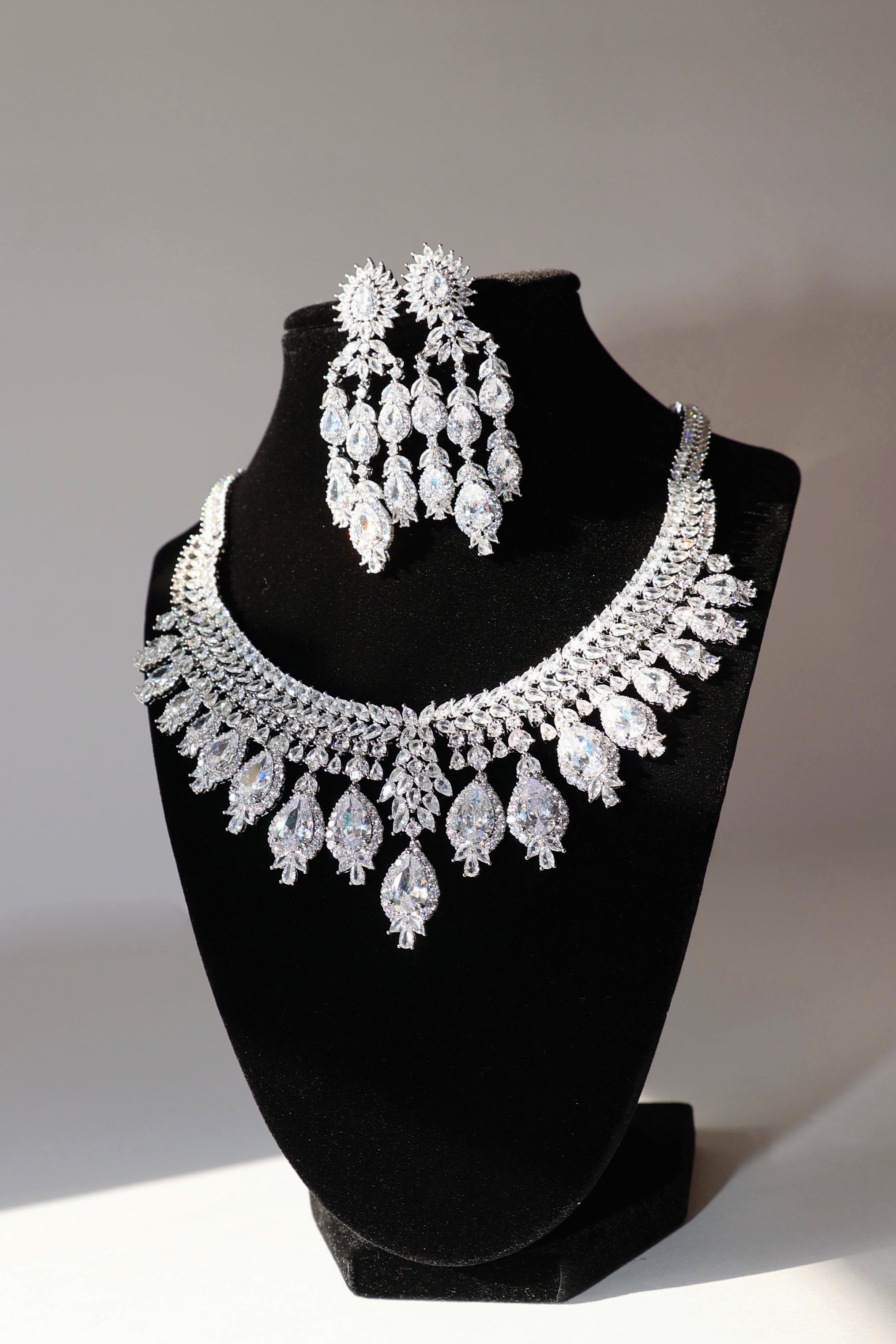 The Amira Collection